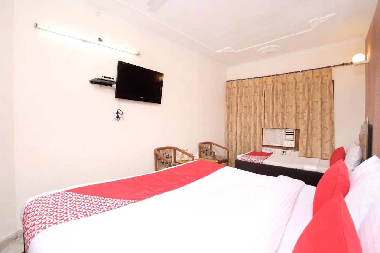 Hotel Amar Chandigarh Exterior photo