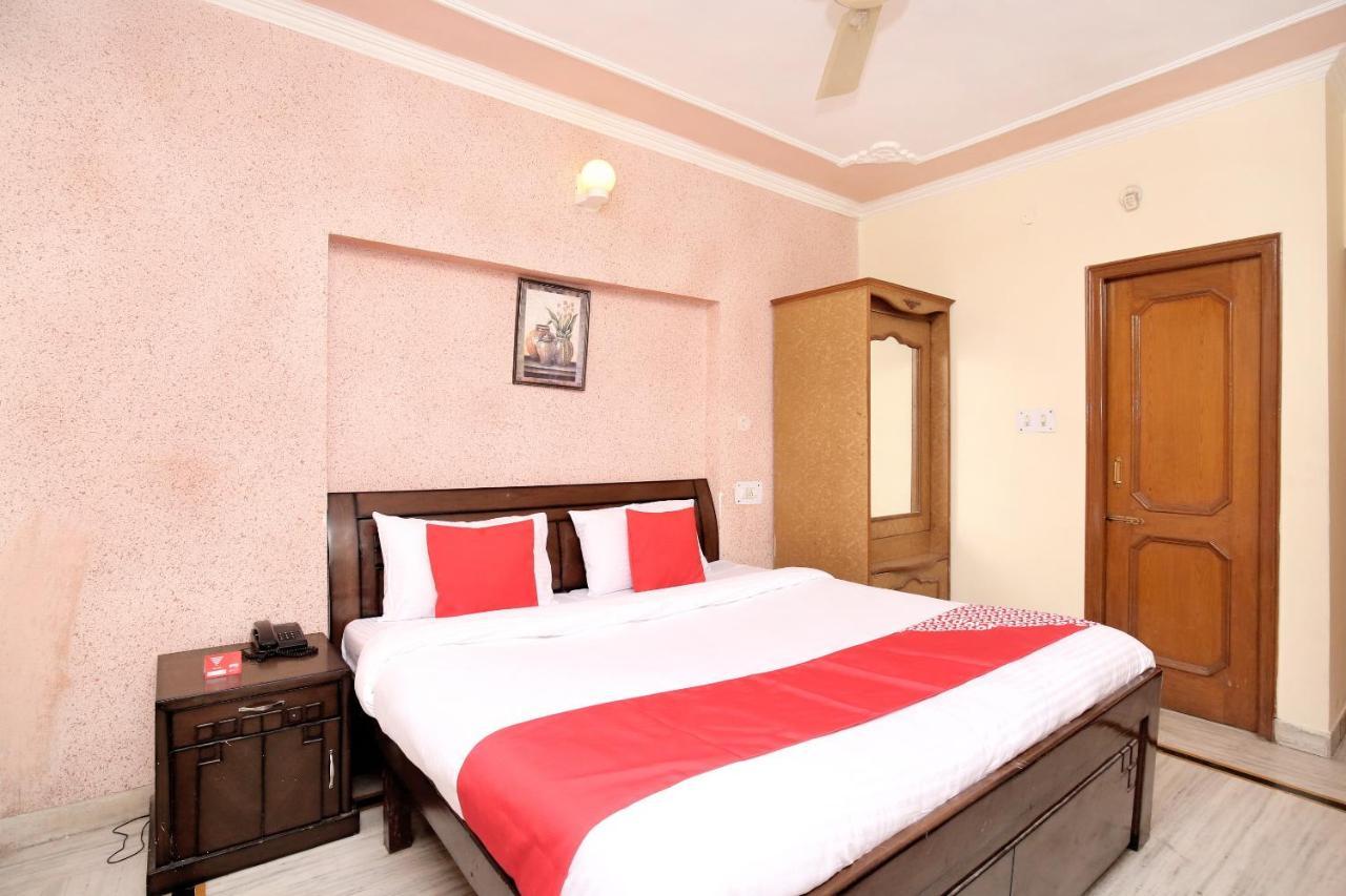 Hotel Amar Chandigarh Exterior photo