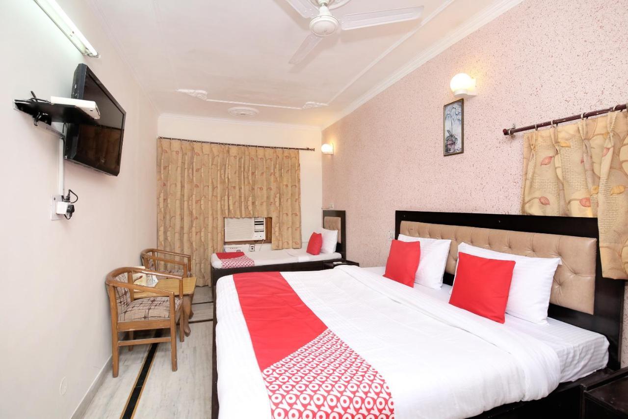 Hotel Amar Chandigarh Exterior photo