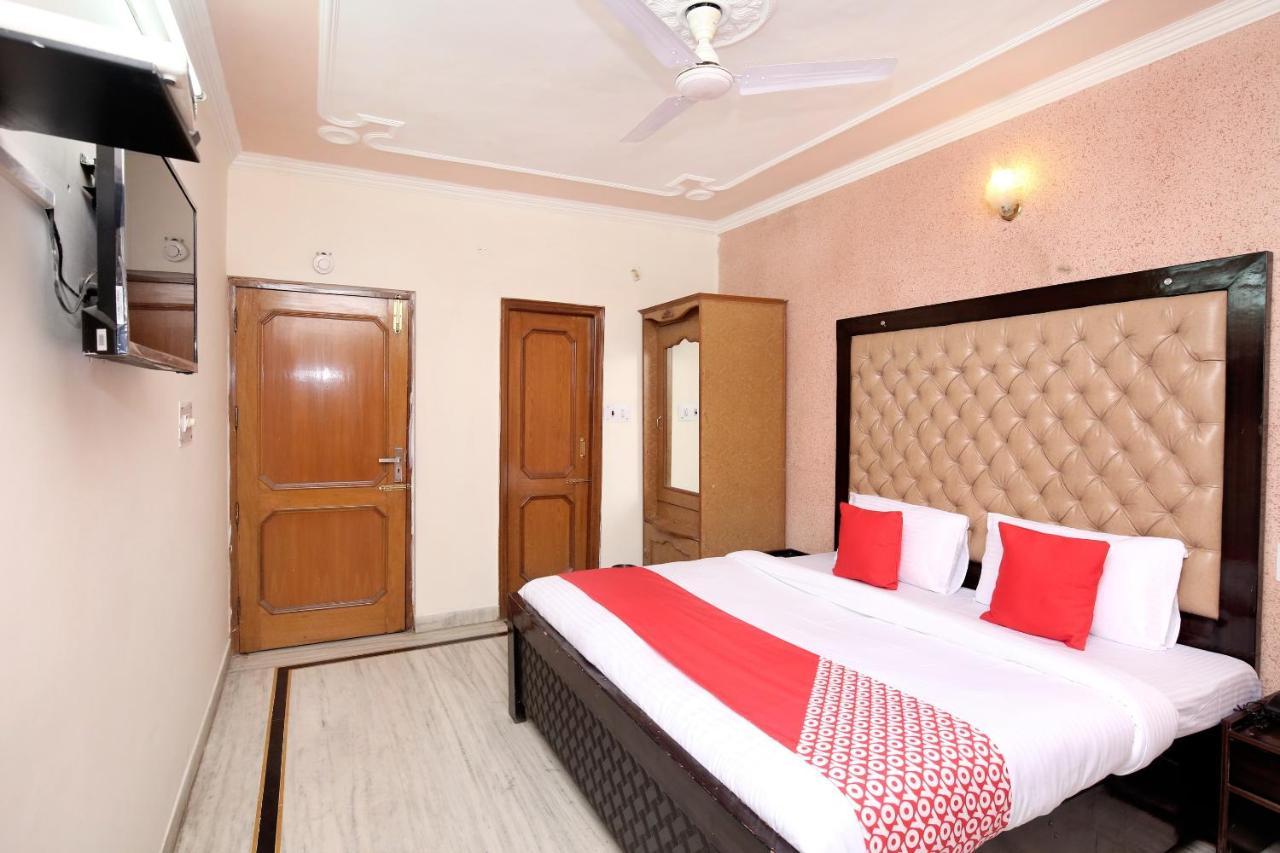 Hotel Amar Chandigarh Exterior photo