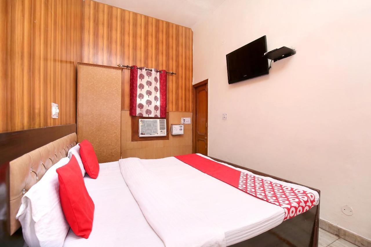 Hotel Amar Chandigarh Exterior photo